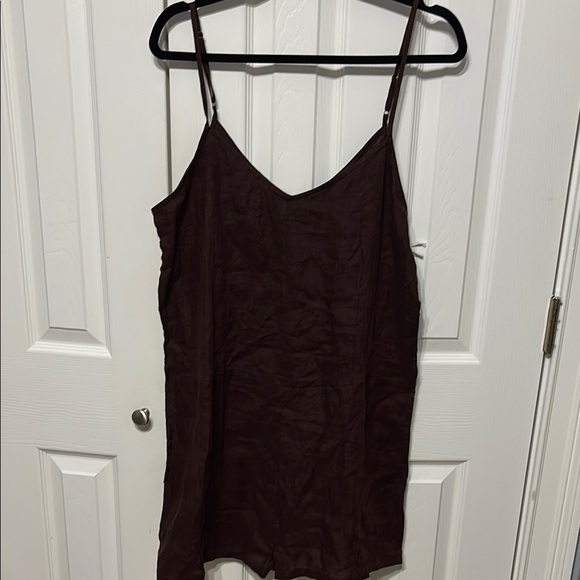 Vitamin A Gigi Linen Romper - Picture 2 of 11